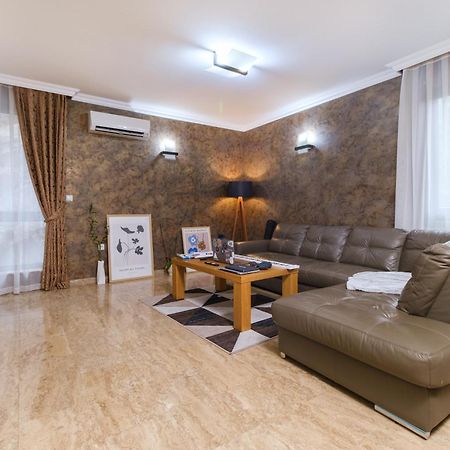 פלובדיב Chic Luxury Escape Close To Kapana Area מראה חיצוני תמונה